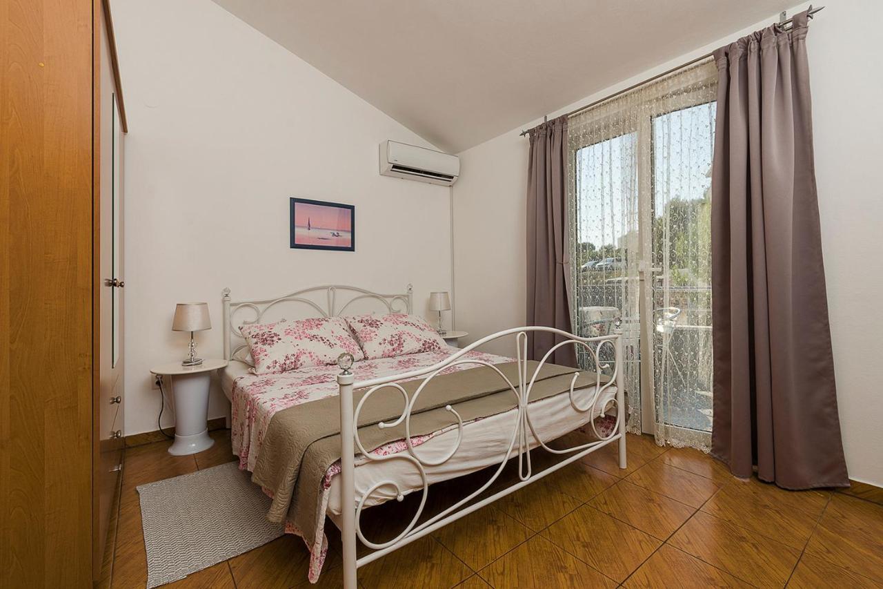 Apartman, Studio And Room Kata Pula Zewnętrze zdjęcie