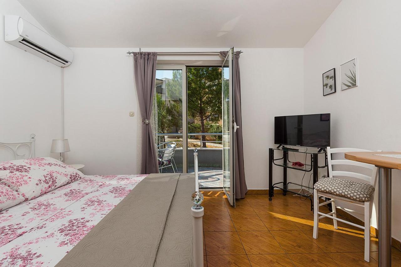 Apartman, Studio And Room Kata Pula Zewnętrze zdjęcie